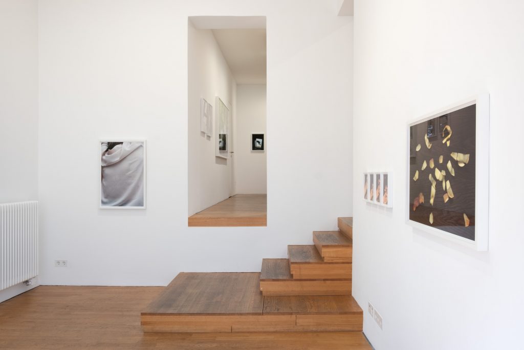 'Bright Red' at ROBERT MORAT GALERIE, Berlin, 2022