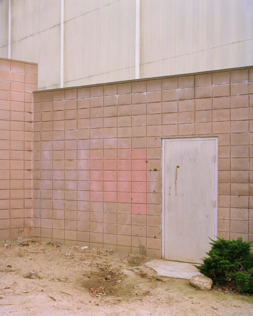 Ron Jude – Los Angeles, CA #2 (From ‘Vitreous China’), 1996, Archival pigment print, 56 x 43.25 cm, Edition of 5 + 2AP