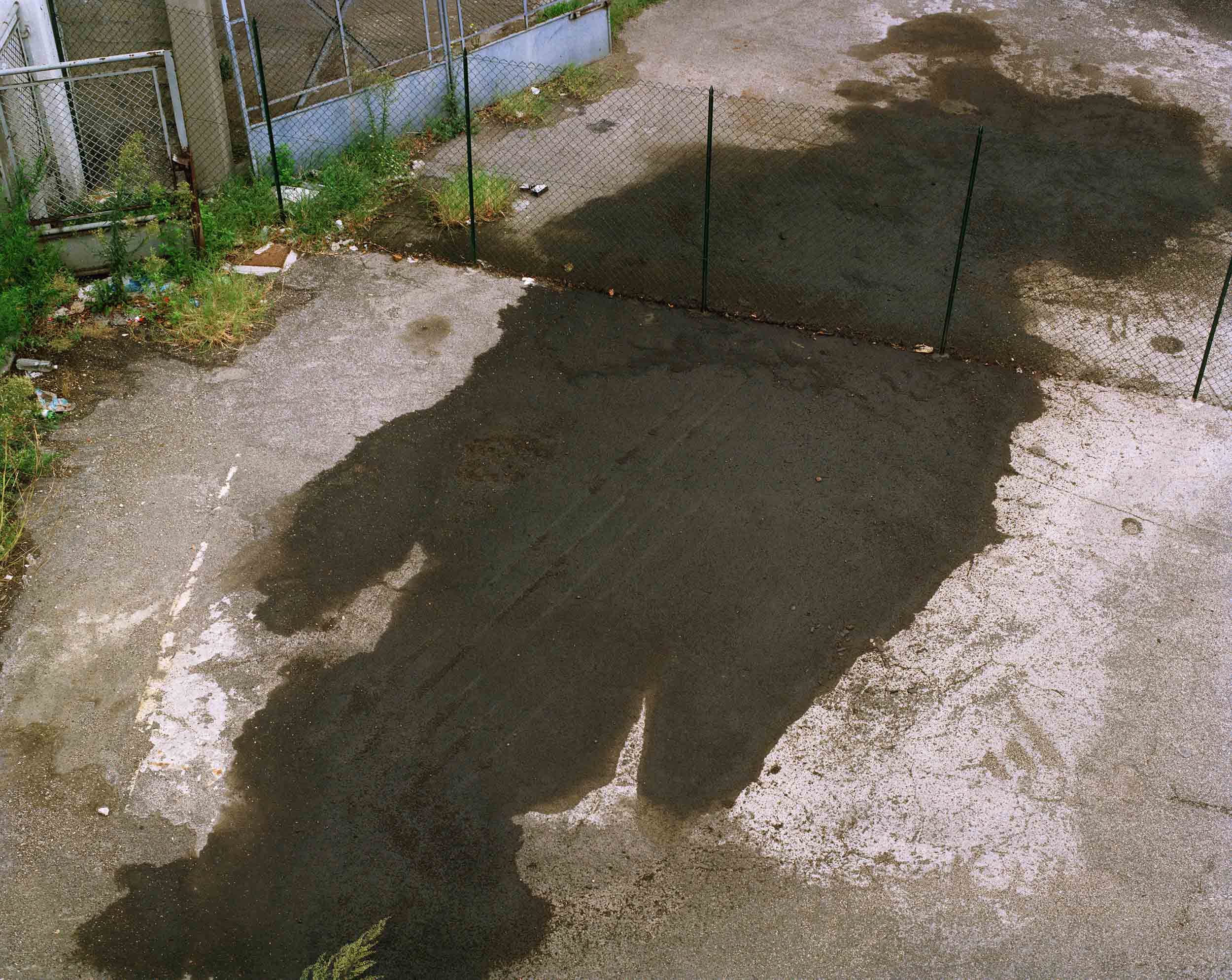 Ron Jude – Venezia, Porto Marghera (From ‘Lost Home’), 1997, Archival pigment print, 63.5 x 77.75 cm, Edition of 5 + 2AP